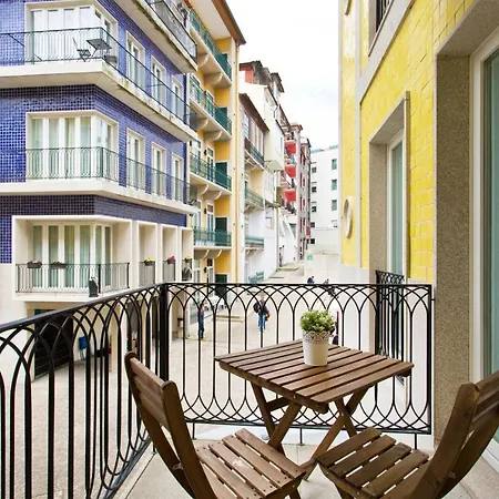 Apartment Cardosas Square Luxury By Hosts