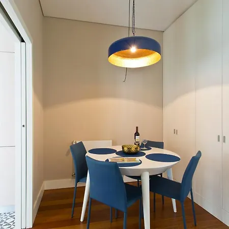 Cardosas Square Luxury By Hosts Apartment