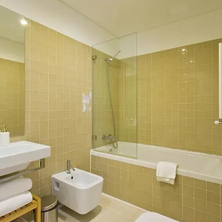 Cardosas Square Luxury By Hosts Porto