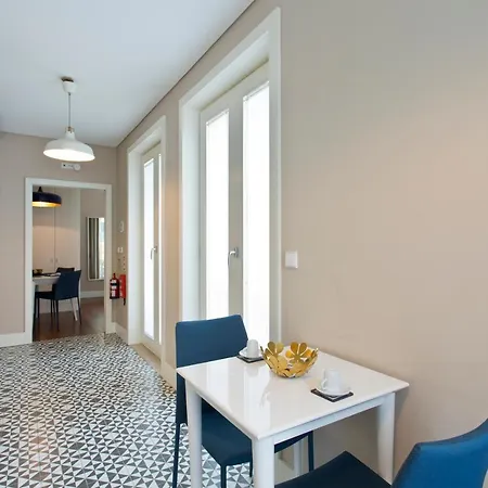 Cardosas Square Luxury By Hosts Apartment Porto