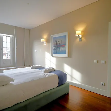 Apartment Cardosas Square Luxury By Hosts