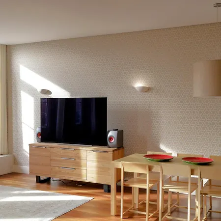 Cardosas Square Luxury By Hosts *