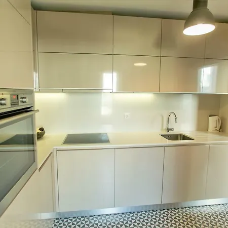 Cardosas Square Luxury By Hosts *