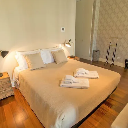 Cardosas Square Luxury By Hosts Apartment *