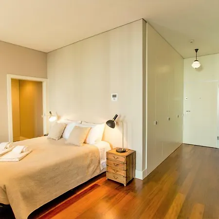 Cardosas Square Luxury By Hosts *