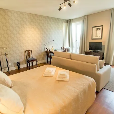Cardosas Square Luxury By Hosts *